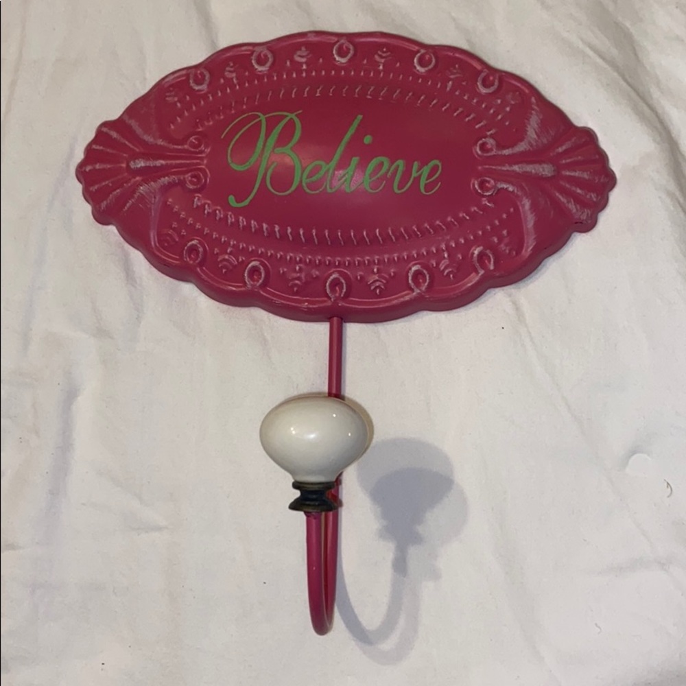 💥2/$10💥 Rustic “Believe” Wall Hook 💖💚🎀